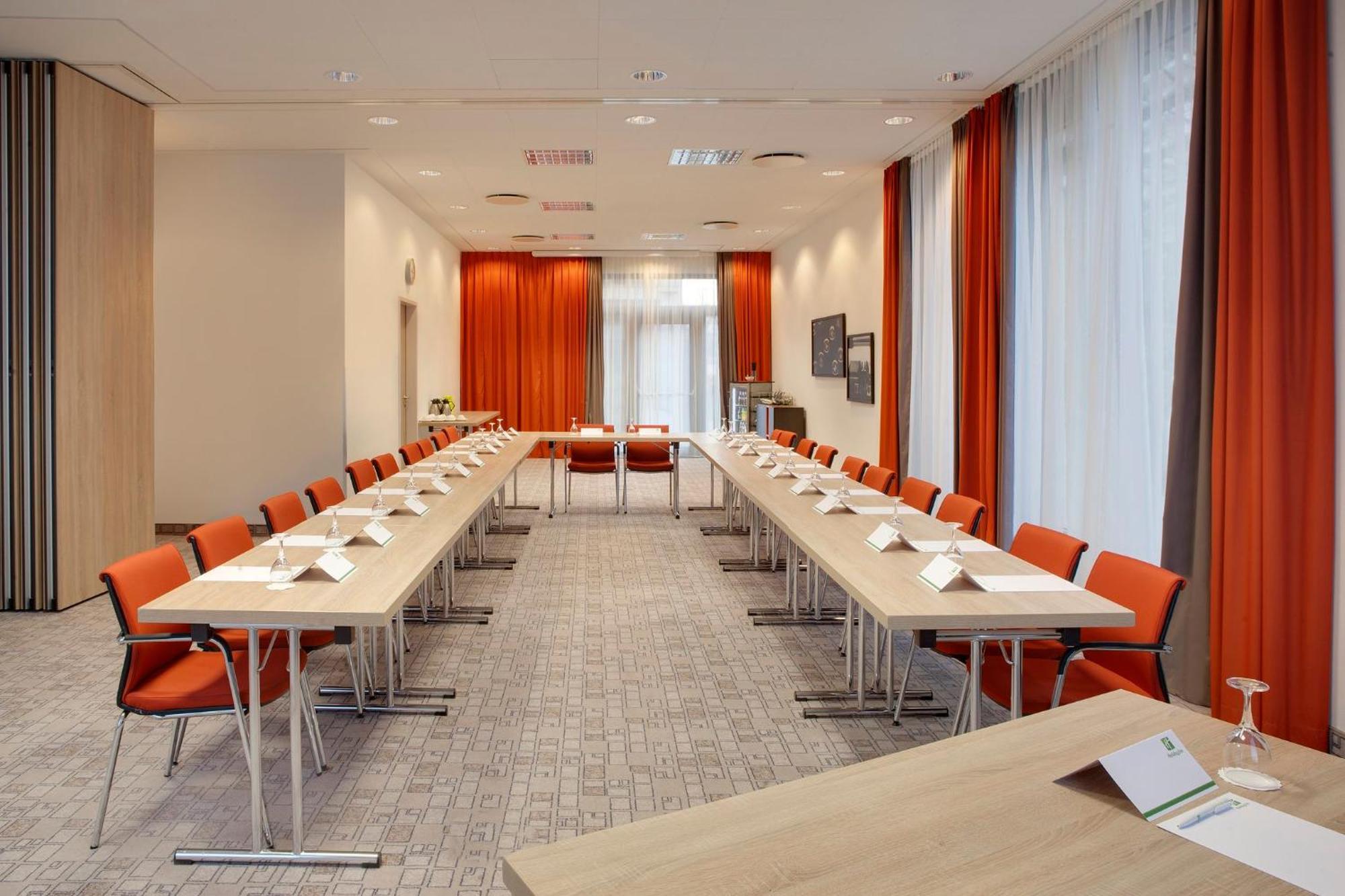 Holiday Inn Berlin City East Side By Ihg Exterior foto